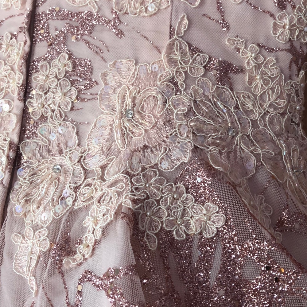 Dress - Picture 8 of 8